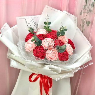 Bó hoa giấy đỏ hồng 18 bông