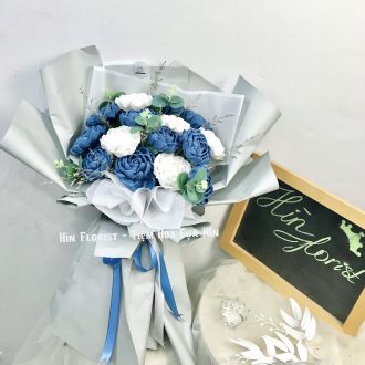 Hoa giấy handmade xanh trắng