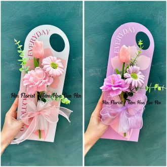 Thẻ bìa hoa sáp 3 bông