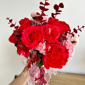bó hoa cưới sáp đỏ hồng