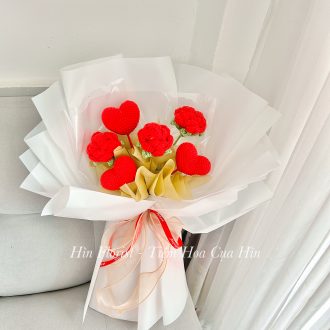 Bó hoa hồng len tim đỏ