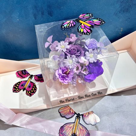 Hộp hoa sáp tím bướm bay