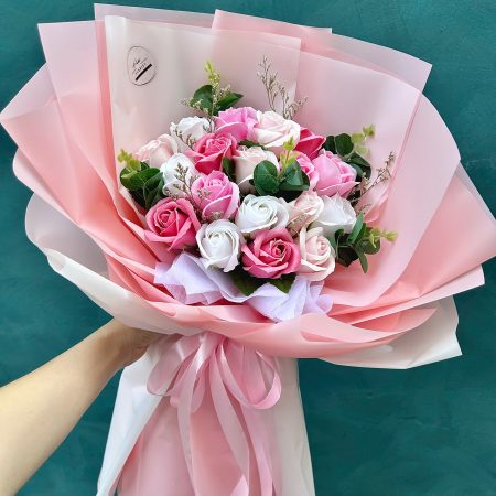 Bó 18 hoa sáp tone hồng