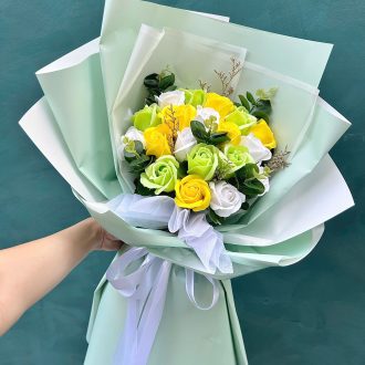 Bó hoa hồng sáp xanh vàng 19B