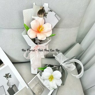 Bó hoa tulip cao su nở 1B