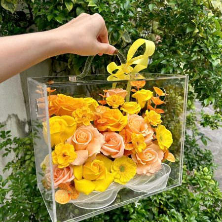 Hộp hoa sáp tone vàng cam