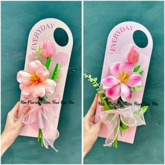 Thẻ bìa hoa tulip cao su