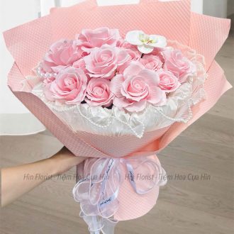 Bó hoa hồng sáp điểm lan