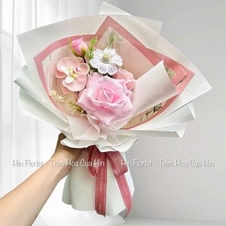 Bó hoa sáp hồng trắng nhỏ