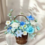 Giỏ hoa sáp tone xanh trắng 29B