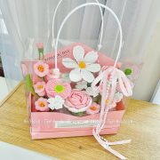 Hộp bìa thư hoa len hồng
