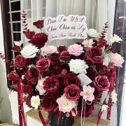 Trụ hoa sáp mix lụa đỏ 99B