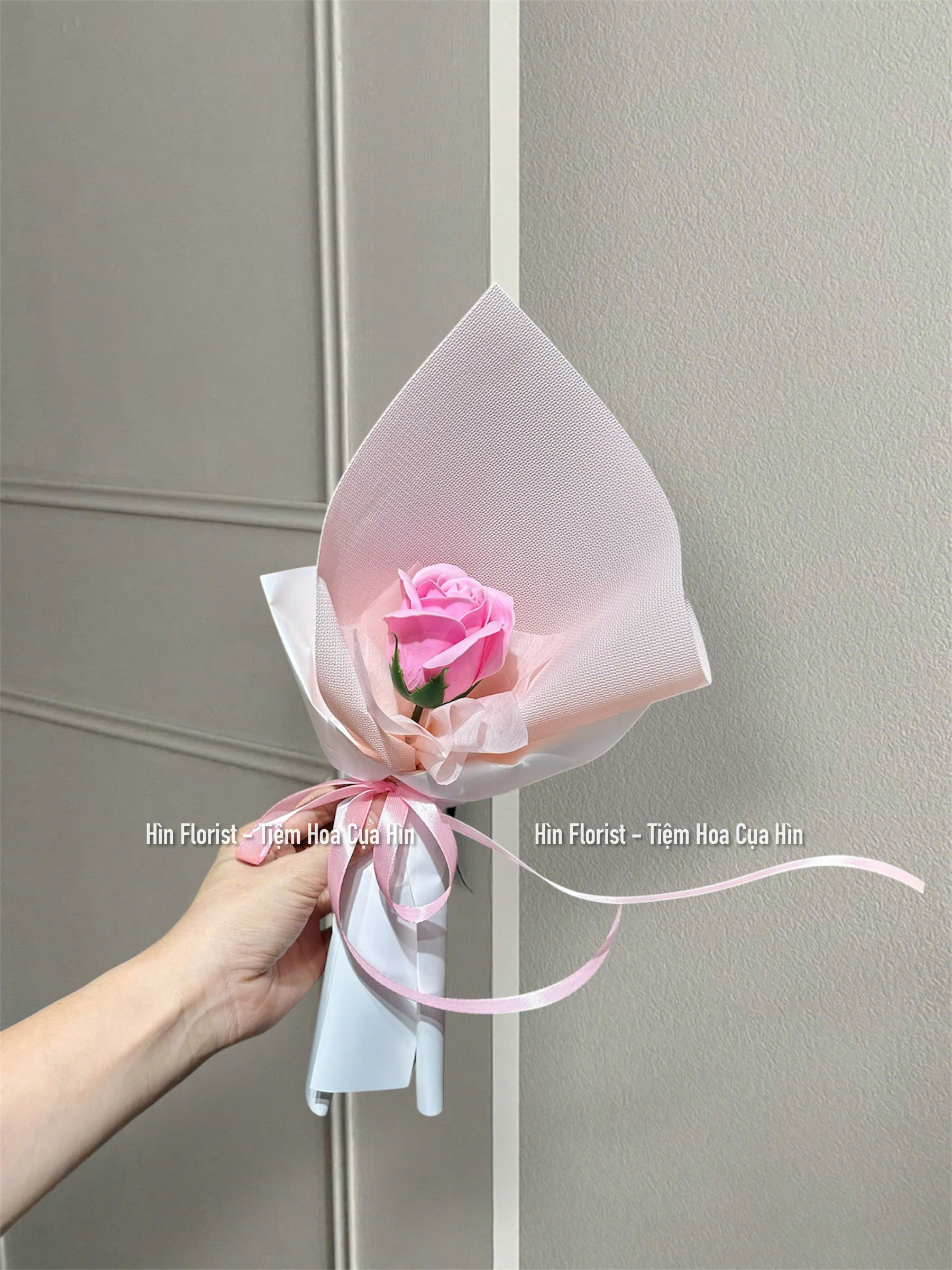 Bó 1 hoa sáp hồng tươi Bó 1 hoa sáp hồng tươi