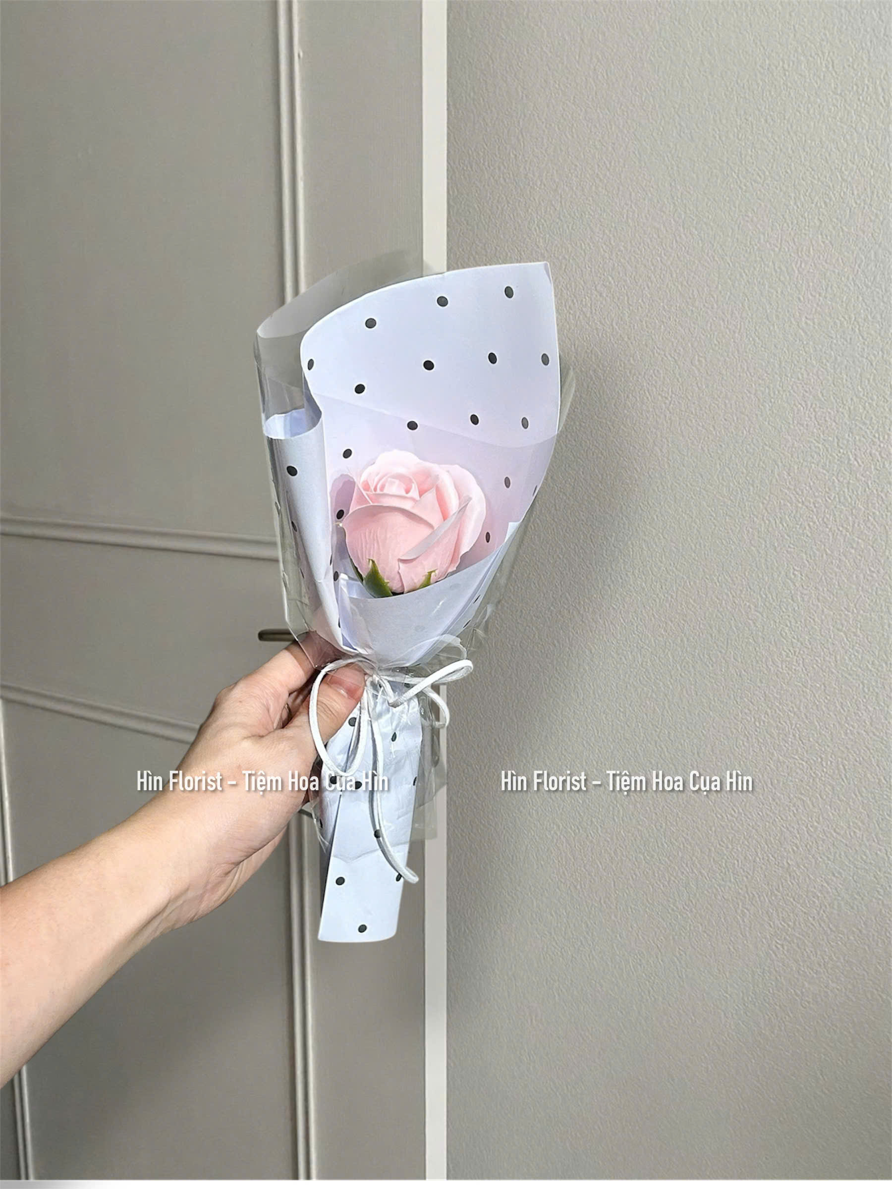 Bó 1 hoa sáp nhỏ xinh Bó 1 hoa sáp nhỏ xinh