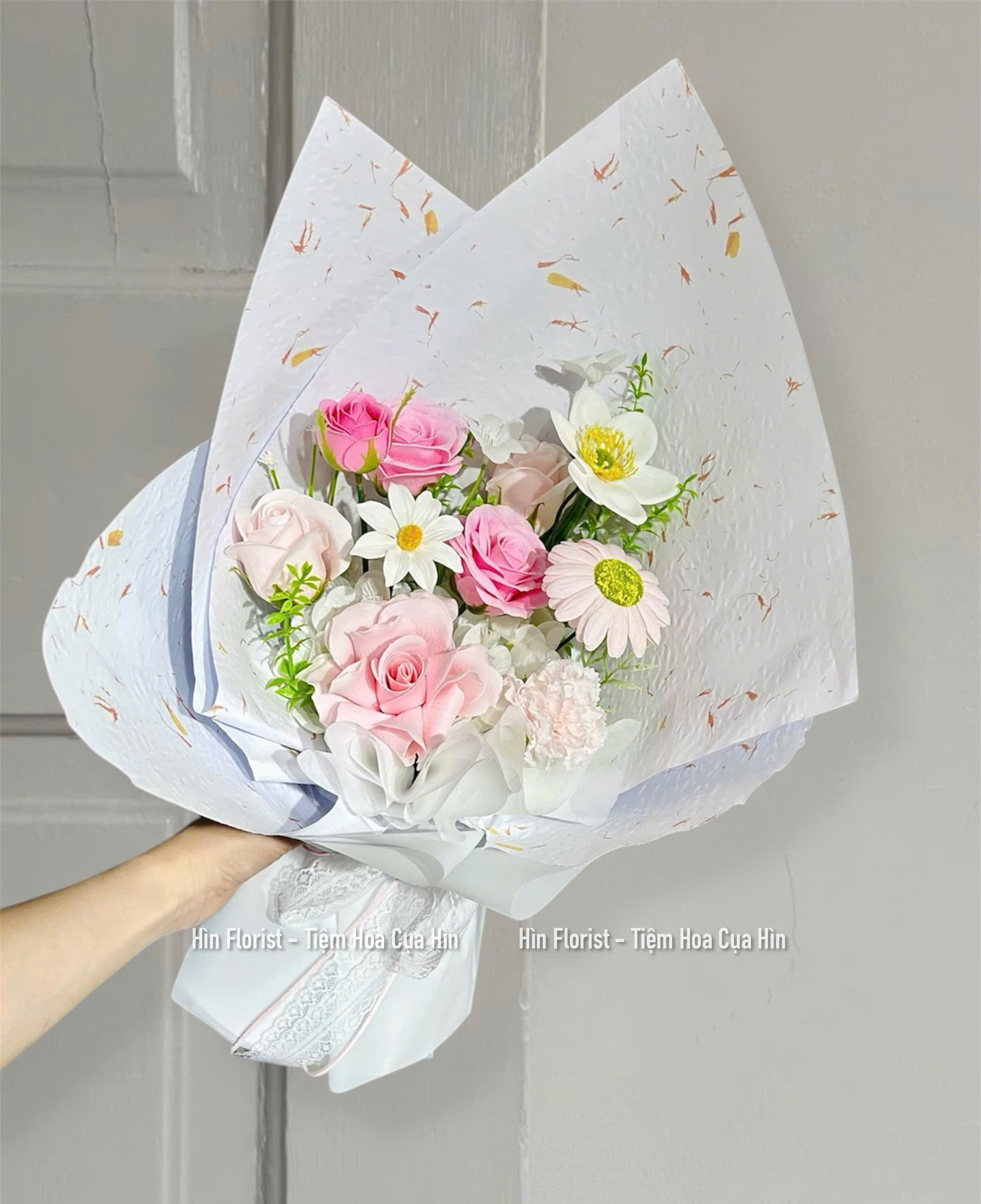 Bó hoa sáp hồng trắng mix Bó hoa sáp hồng trắng mix