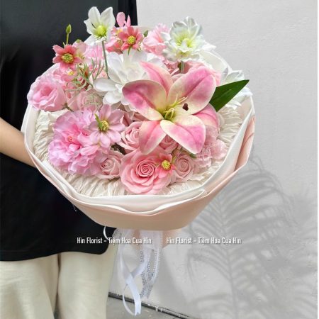 Bó hoa tròn sáp mix lụa 33B