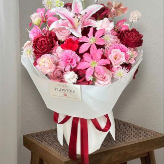 Bó hoa sáp mix lụa đỏ hồng